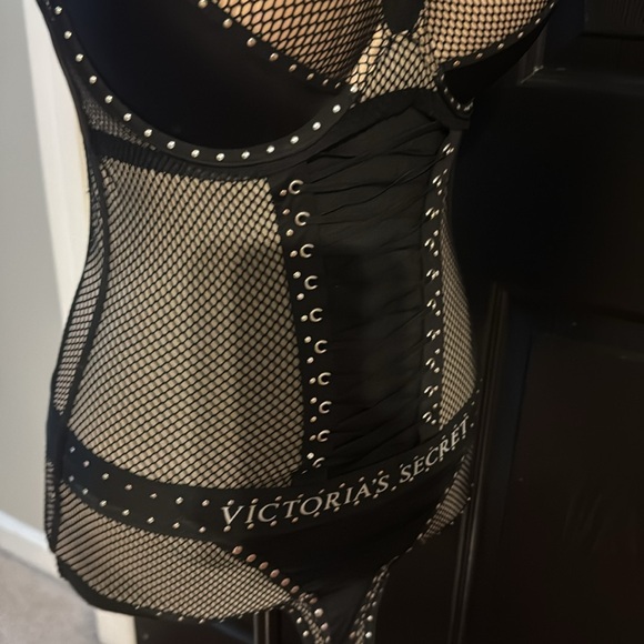 Victoria Secrets Balmain Intimates - Picture 9 of 9